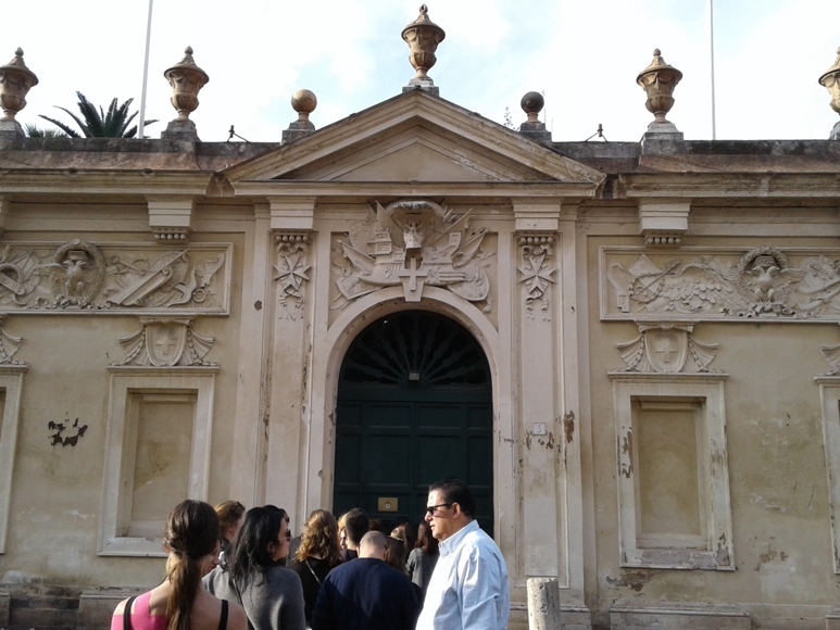 Aventine Key Hole 1