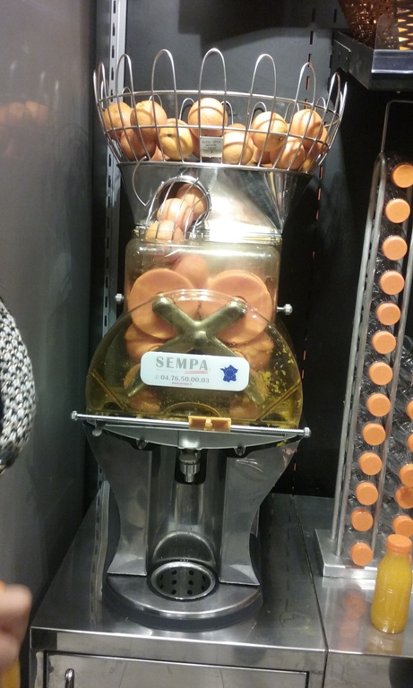 Fresh Squeezed Orange Juice Machine