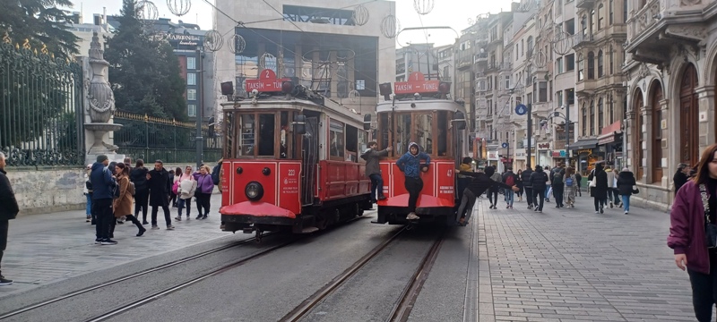 Istiklal Caddesi Trolly