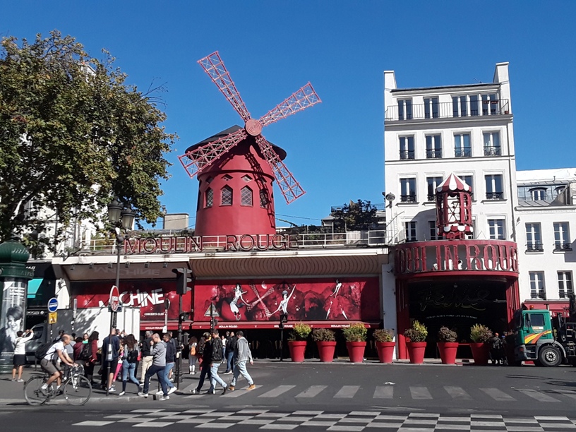 Moulin Rouge Daytime