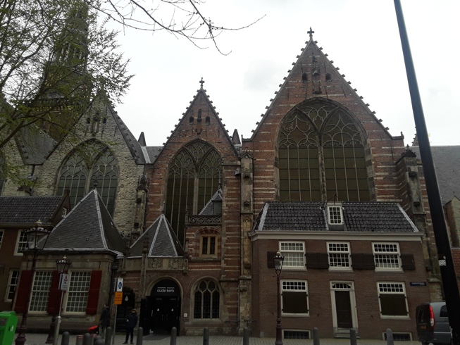 Oude Kerk 1