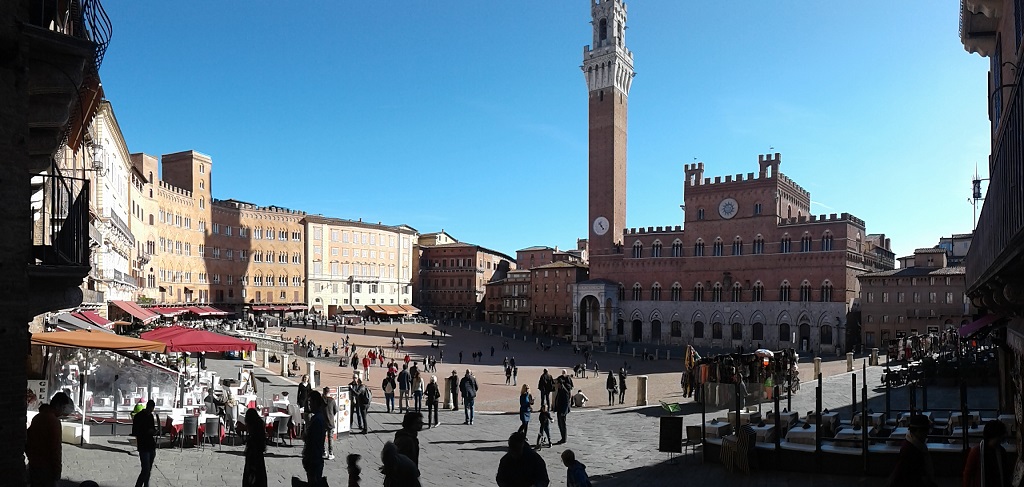 Panoramic Piazza Del Campo in Siena