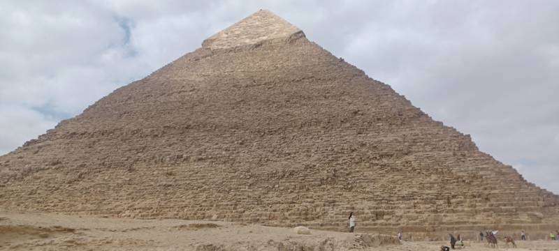 Pyramids of Giza 5